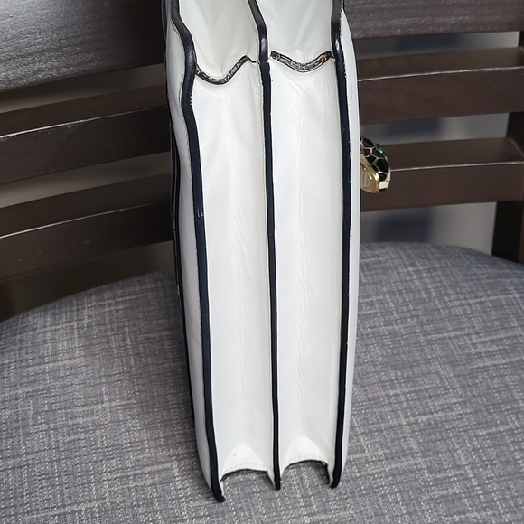 Bvlgari Serpenti Forever Shoulder Bag in White Double Chain...Authentic !! - Picture 8 of 16